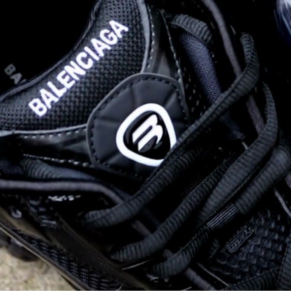 Balenciaga Runner - Picture 2 of 16